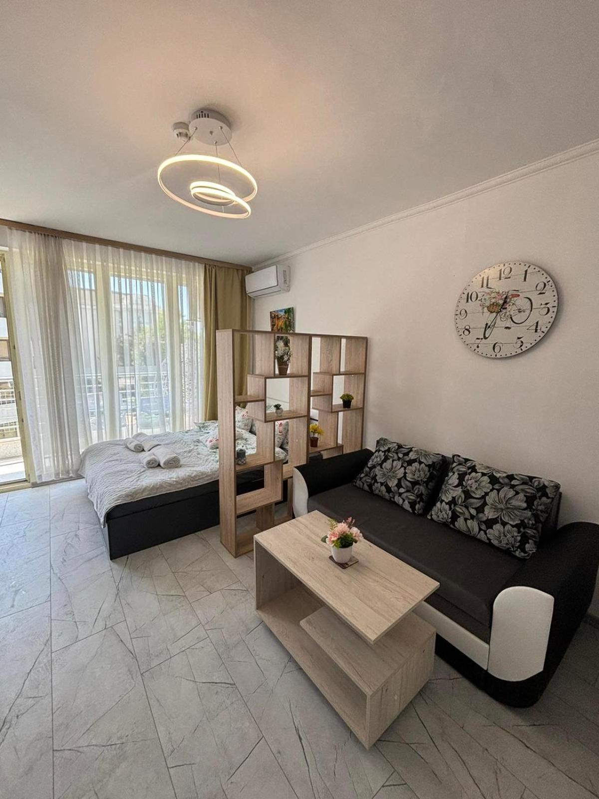 прекрасно студио Apartament *